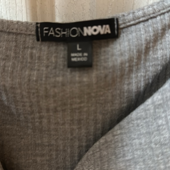 Fashion Nova Bow Tie Crop Top - Picture 3 of 3